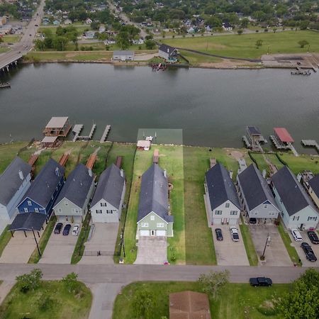 Luxury Waterfront Home Family And Pet Friendly Near Surfside Beach 11 Mins Freeport Exteriér fotografie