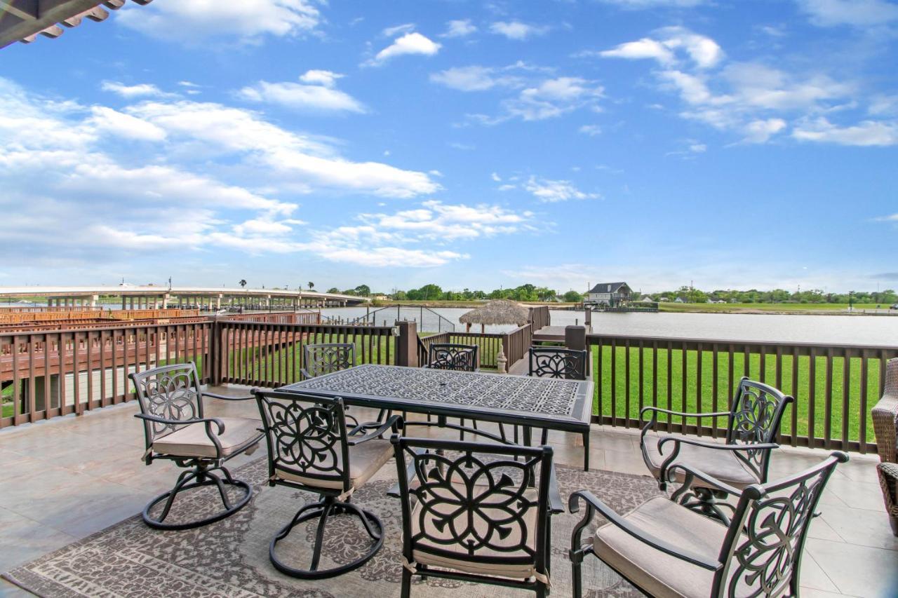 Luxury Waterfront Home Family And Pet Friendly Near Surfside Beach 11 Mins Freeport Exteriér fotografie