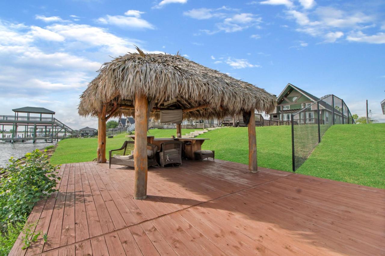 Luxury Waterfront Home Family And Pet Friendly Near Surfside Beach 11 Mins Freeport Exteriér fotografie