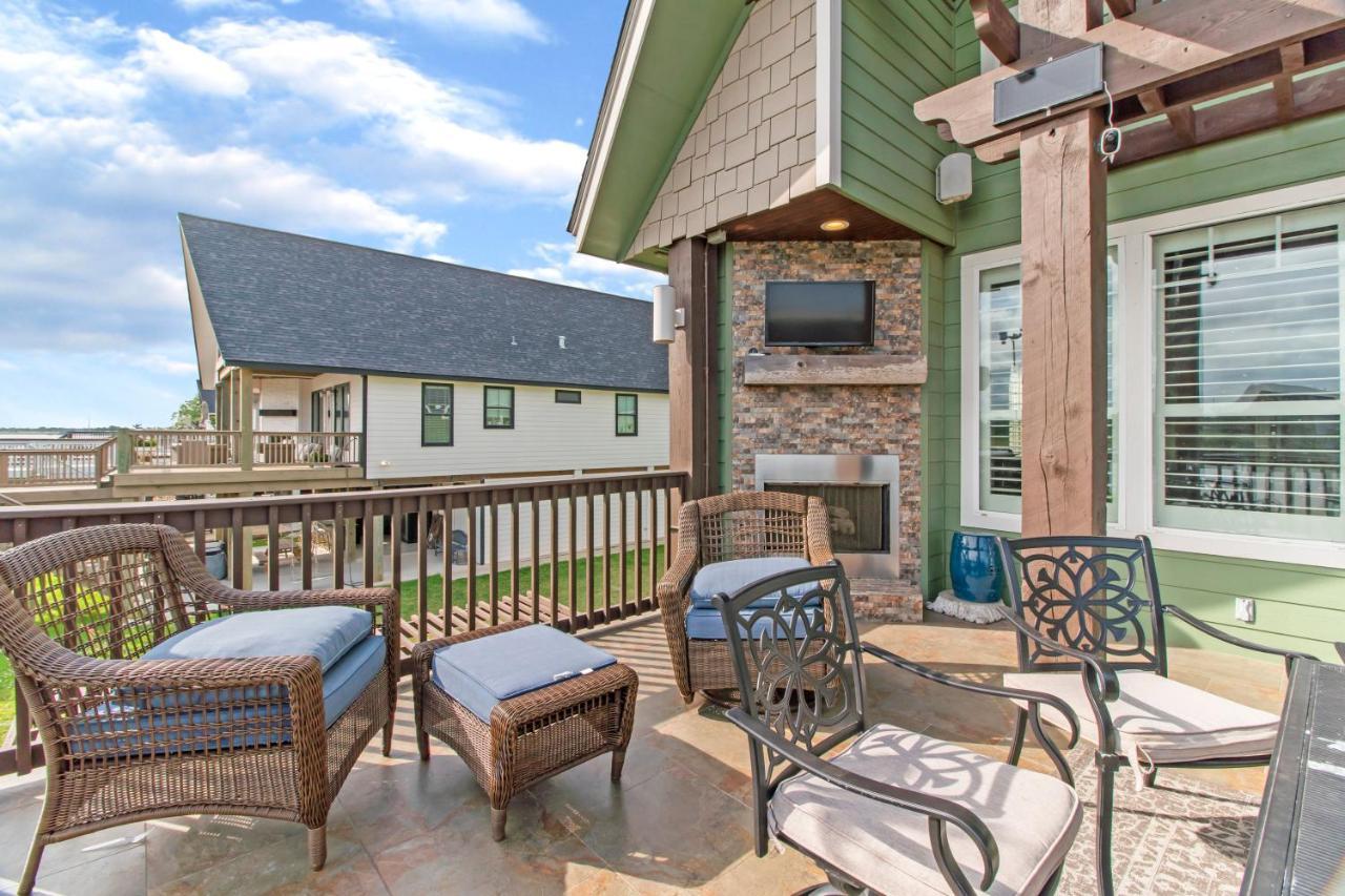 Luxury Waterfront Home Family And Pet Friendly Near Surfside Beach 11 Mins Freeport Exteriér fotografie