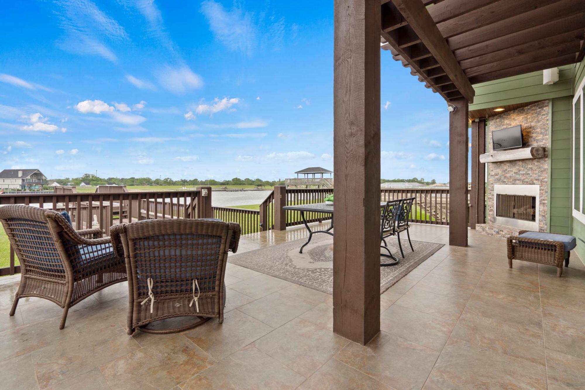 Luxury Waterfront Home Family And Pet Friendly Near Surfside Beach 11 Mins Freeport Exteriér fotografie