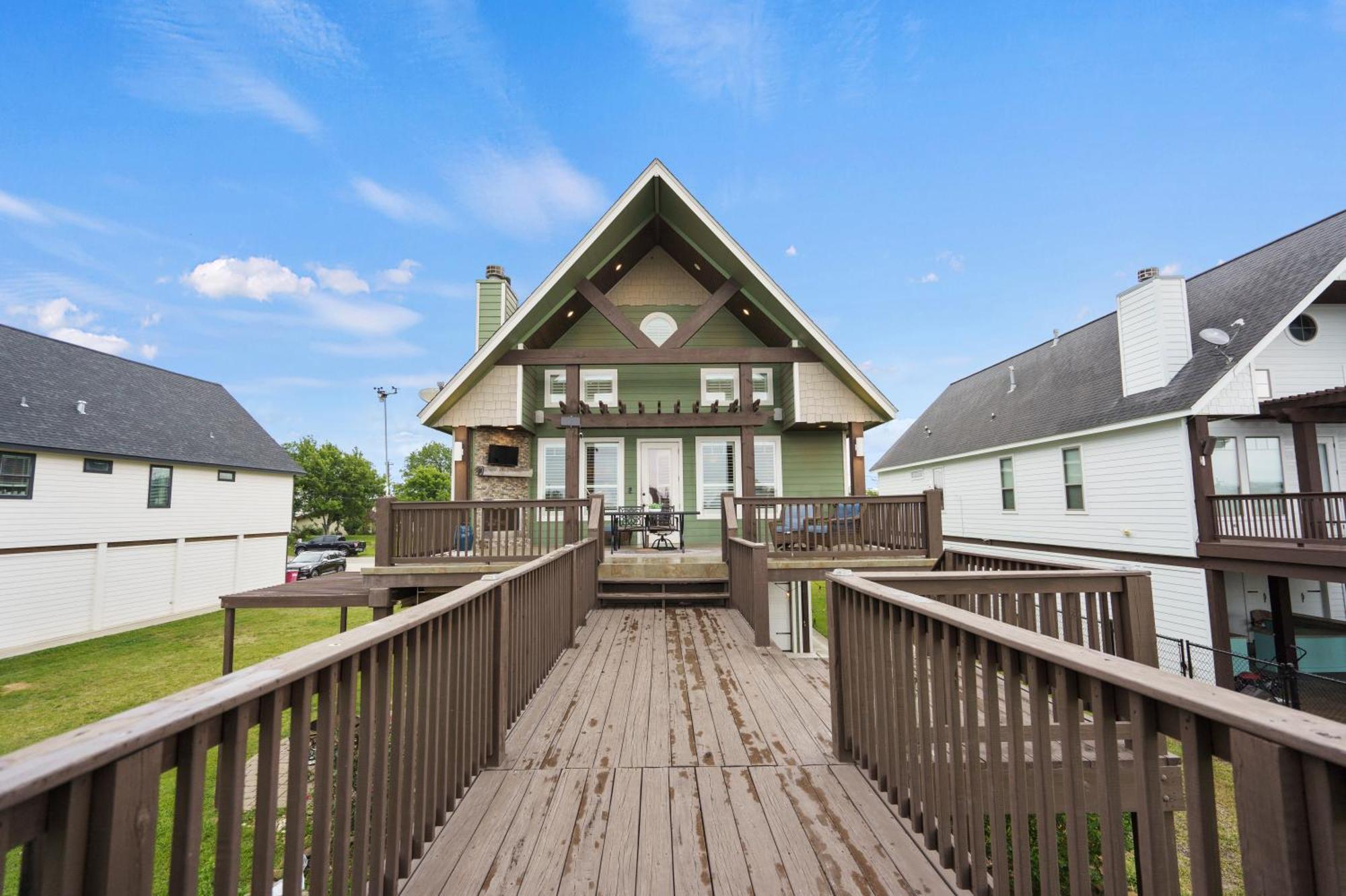Luxury Waterfront Home Family And Pet Friendly Near Surfside Beach 11 Mins Freeport Exteriér fotografie