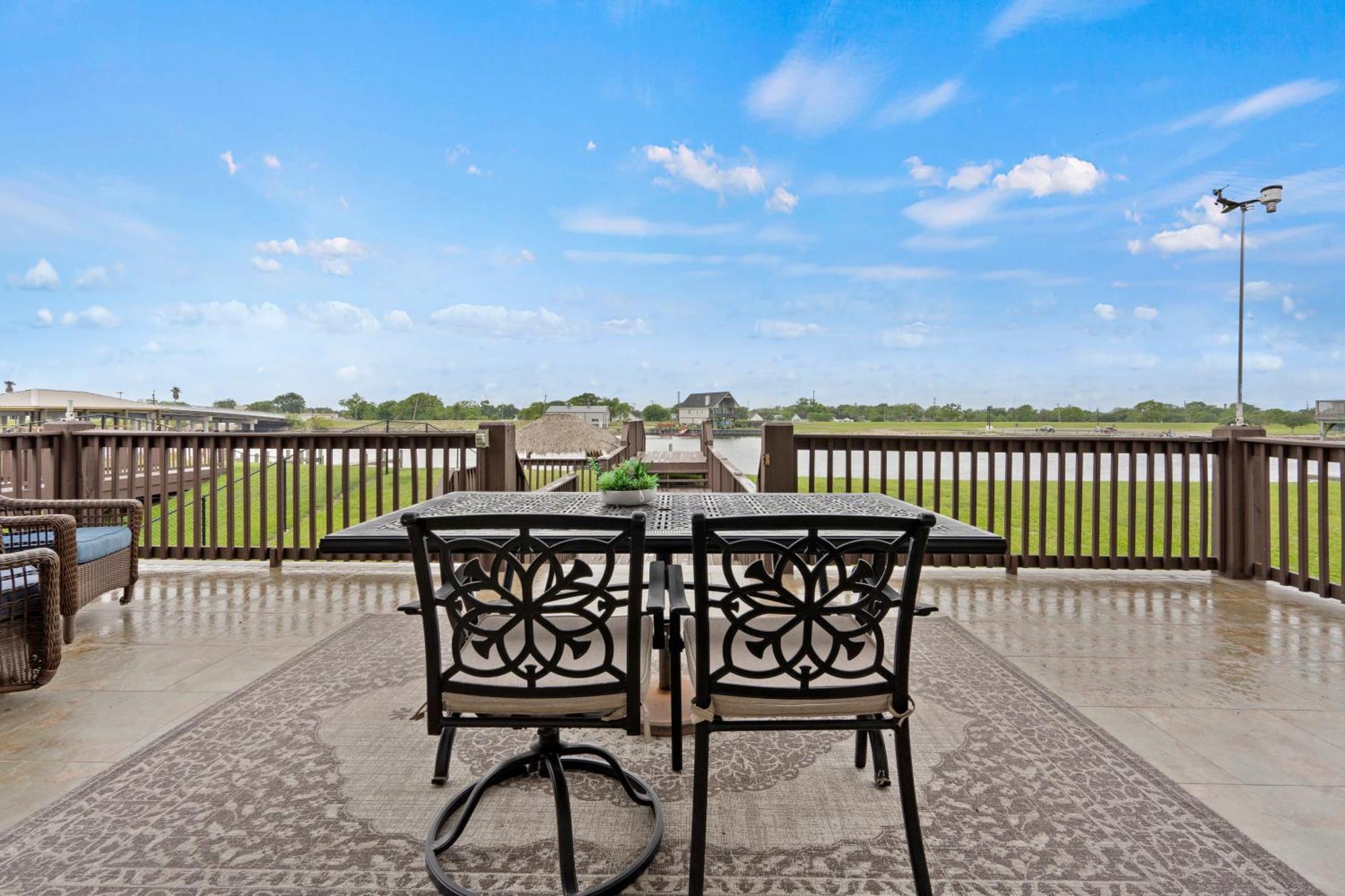 Luxury Waterfront Home Family And Pet Friendly Near Surfside Beach 11 Mins Freeport Exteriér fotografie